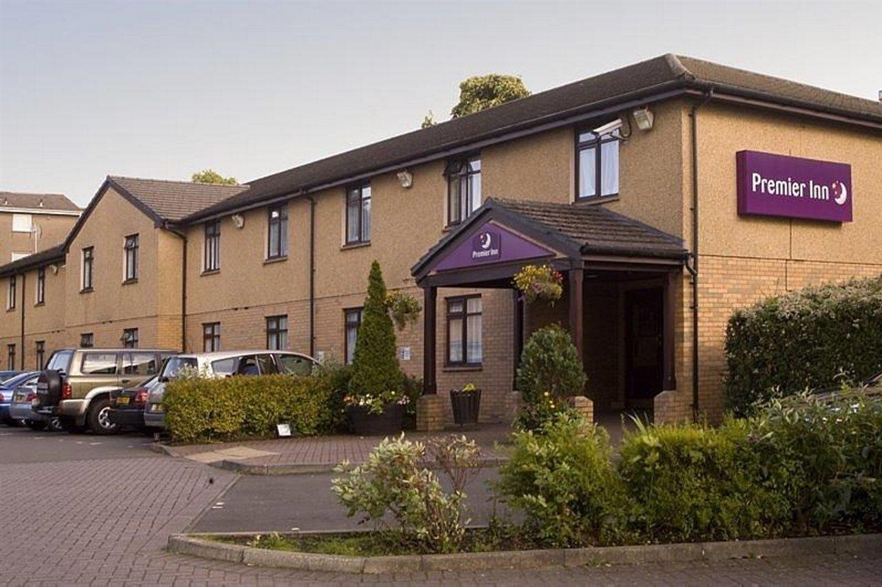 Premier Inn Glasgow East Kilbride - Peel Park Exterior photo