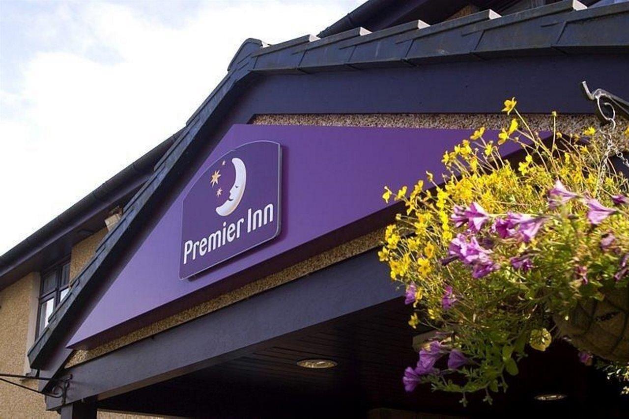 Premier Inn Glasgow East Kilbride - Peel Park Exterior photo